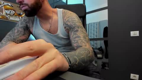 AronGrant online show from December 2024 11:02:01 AM