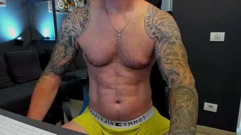 Snapshot of arongrant chatting on July 2026 10:39:01 AM AronGrant online show from July 2026 10:39:01 AM