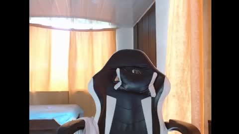 aronmiller online show from November 2025 07:13:01 PM