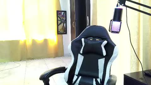 aronmiller online show from July 2026 02:13:02 PM