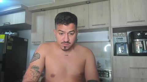 Snapshot of aronwilliams69 chatting on January 2025 06:12:01 AM ARON  Independent model  online show from January 2025 06:12:01 AM