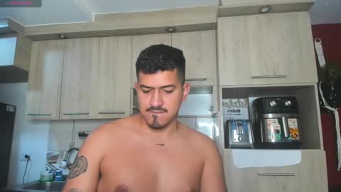 Snapshot of aronwilliams69 chatting on February 2025 05:49:02 AM ARON  Independent model  online show from February 2025 05:49:02 AM