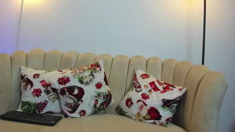   online show from November 2025 10:53:02 PM