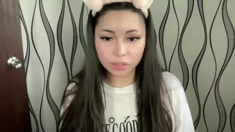 KATE MORE  online show from February 2025 07:01:01 AM