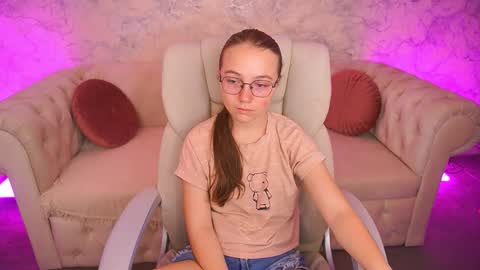 arrinawair online show from September 2025 07:01:01 AM