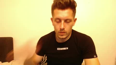 arromwilliam90 online show from December 2024 12:41:02 PM