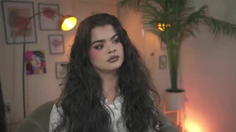 Chloe  online show from November 2025 01:30:02 AM