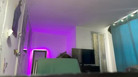   online show from December 2024 08:14:02 PM