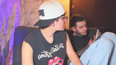   online show from December 2025 12:07:02 AM