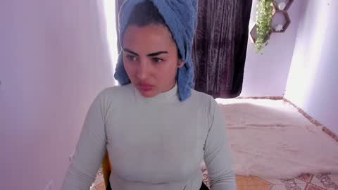 Snapshot of artemis_020 chatting on December 2024 07:40:01 PM FENIX online show from December 2024 07:40:01 PM