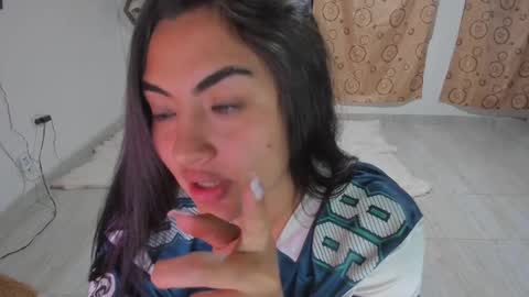 Snapshot of artemis_020 chatting on March 2025 02:15:01 AM FENIX online show from March 2025 02:15:01 AM