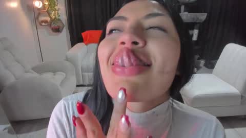 Snapshot of artemis_020 chatting on September 2025 01:53:01 AM FENIX online show from September 2025 01:53:01 AM