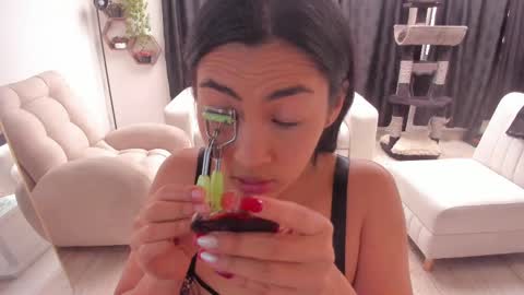 Snapshot of artemis_020 chatting on September 2025 09:20:01 PM FENIX online show from September 2025 09:20:01 PM