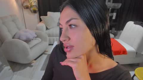 Snapshot of artemis_020 chatting on October 2025 01:19:02 AM FENIX online show from October 2025 01:19:02 AM