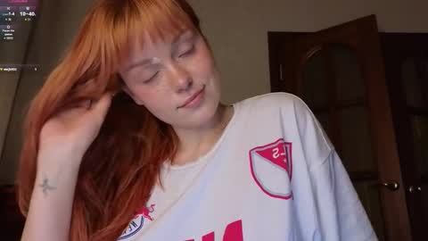 Snapshot of artemisa_meows chatting on December 2025 09:09:02 PM SEE U THURSDAY online show from December 2025 09:09:02 PM