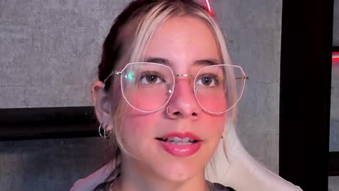 artemisablake online show from January 2025 10:01:01 PM