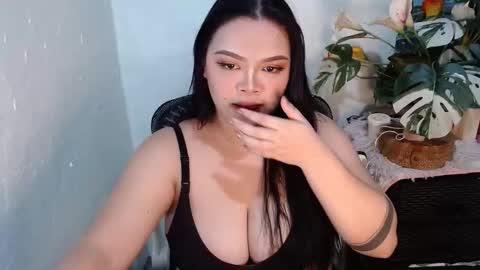 monica online show from November 2025 02:58:02 AM