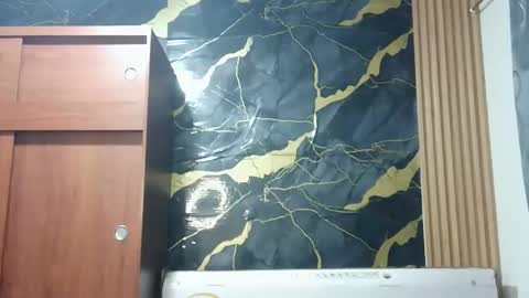 arthur1718 online show from April 2026 01:47:02 AM