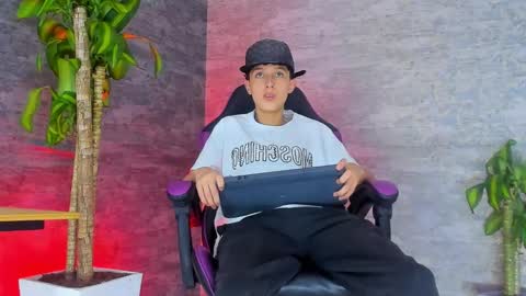 arthurcox_ online show from September 2025 05:47:02 PM