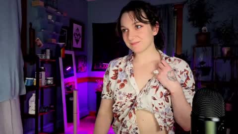 Snapshot of artiepaints chatting on December 2024 04:41:01 AM Artie Paints online show from December 2024 04:41:01 AM