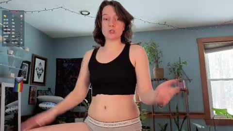 Snapshot of artiepaints chatting on February 2025 08:24:01 PM Artie Paints online show from February 2025 08:24:01 PM