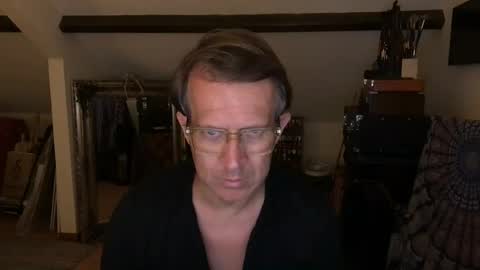 artisterotic online show from July 2026 11:09:02 PM