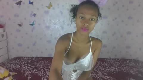 Snapshot of artsloveyou chatting on May 2026 05:24:01 AM artsloveyou online show from May 2026 05:24:01 AM