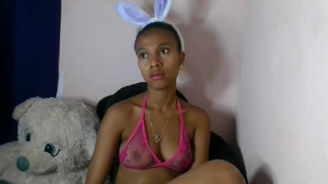 Snapshot of artsloveyou chatting on July 2026 03:42:01 AM artsloveyou online show from July 2026 03:42:01 AM