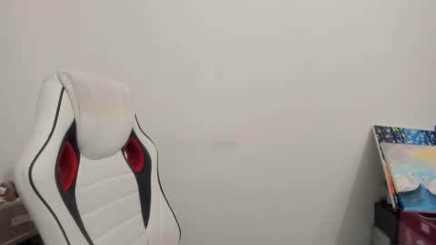 MIA online show from November 2025 11:40:01 PM