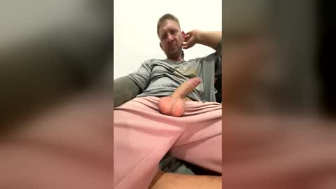 Snapshot of arunboy81 chatting on February 2026 09:37:02 AM Lucash413 online show from February 2026 09:37:02 AM