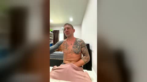 Lucash413 online show from May 2026 05:45:02 AM