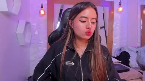 Ary Cooper online show from October 2025 12:42:02 PM