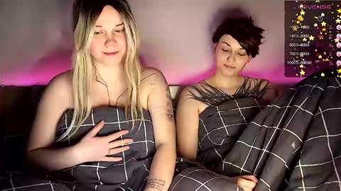 Snapshot of arya_stark7 chatting on December 2024 06:14:01 AM Arya brunett and Cassie blond online show from December 2024 06:14:01 AM