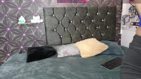 aryahmoonn online show from March 2026 03:39:01 AM