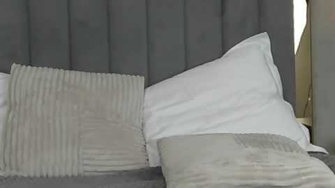 AryaTessa online show from February 2025 11:44:02 AM