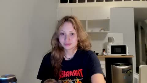 Ashley but u can call me Ash  im living with neighbor we just friends pls dont ask we not couple online show from April 2026 09:39:01 PM