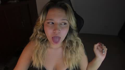 Snapshot of ash_smith1 chatting on January 2025 01:48:01 AM ash_smith1 online show from January 2025 01:48:01 AM