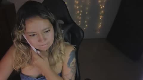 Snapshot of ash_smith1 chatting on March 2025 11:53:01 PM ash_smith1 online show from March 2025 11:53:01 PM