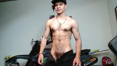 ash_wingrant online show from December 2025 11:04:01 AM