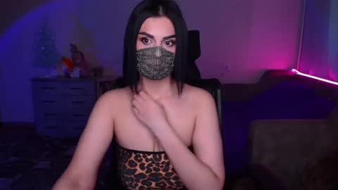   Yasmina   online show from January 2025 02:47:01 AM