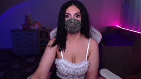   Yasmina   online show from February 2025 05:42:02 AM