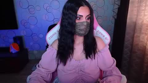   Yasmina   online show from October 2025 05:03:02 AM