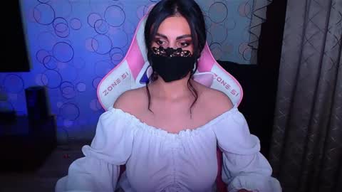   Yasmina   online show from November 2025 04:23:02 AM