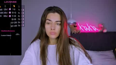 Ashley online show from November 2025 05:06:01 PM