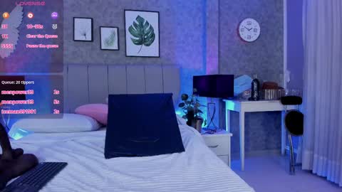 Snapshot of ashley_bruche chatting on February 2025 03:25:02 PM Ashleyy online show from February 2025 03:25:02 PM