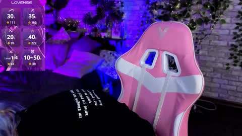 Snapshot of ashley_veil chatting on March 2026 09:10:01 PM Ashley online show from March 2026 09:10:01 PM