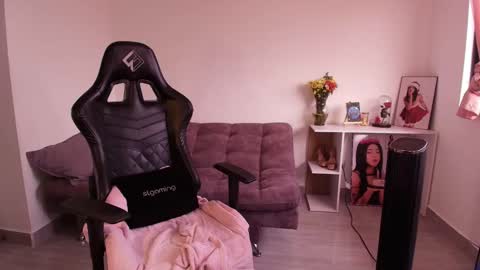 Ashley online show from September 2025 02:22:02 PM