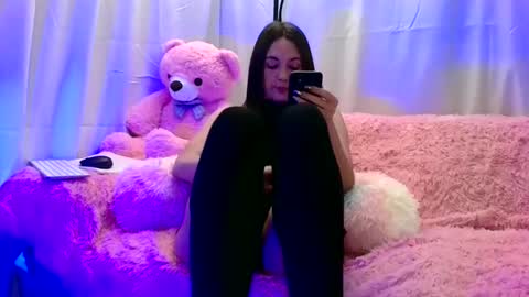 Snapshot of ashleyshyne69 chatting on December 2024 01:24:02 PM Ashley online show from December 2024 01:24:02 PM