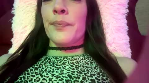 Snapshot of ashleyshyne69 chatting on January 2025 04:22:02 AM Ashley online show from January 2025 04:22:02 AM