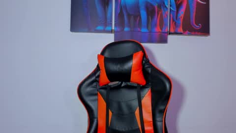    online show from January 2025 07:00:02 PM